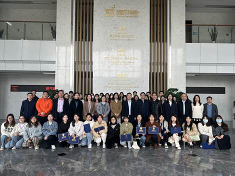 大合照.HEIC 大合照.HEIC